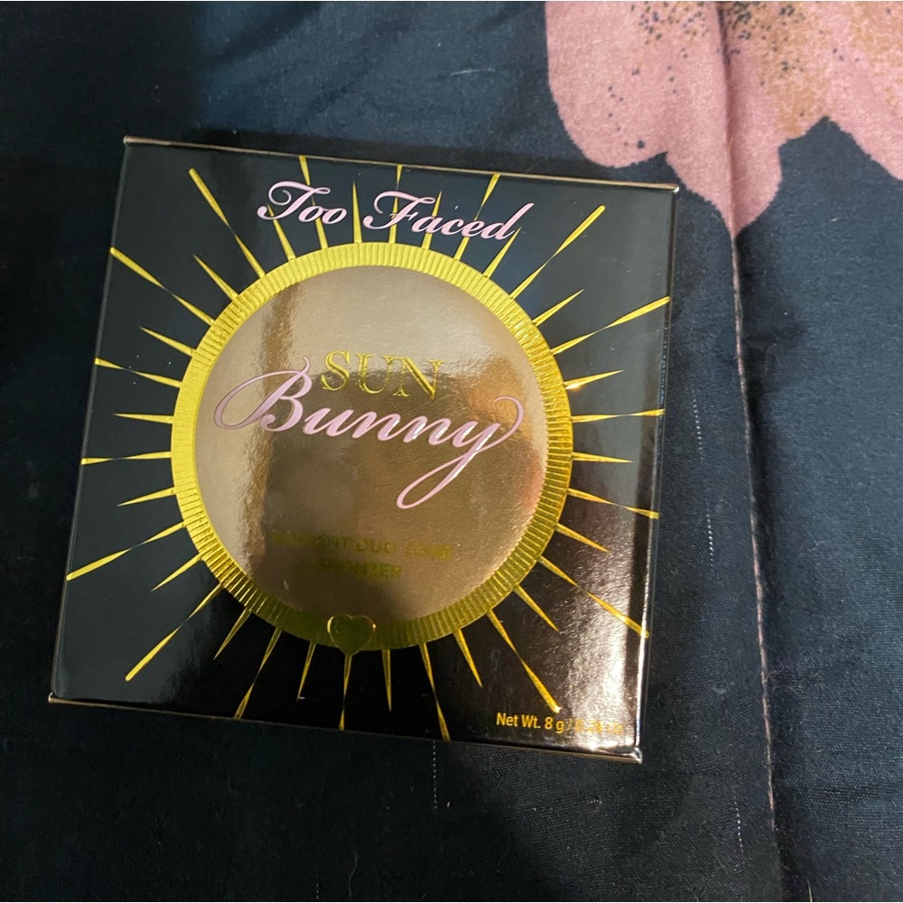 Too faced bronzer